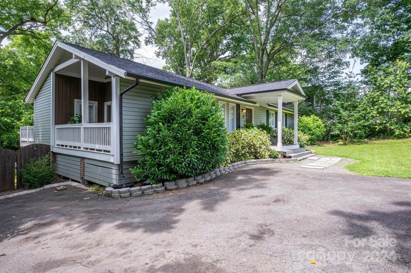 22 Johnson St, Belmont, NC 28012