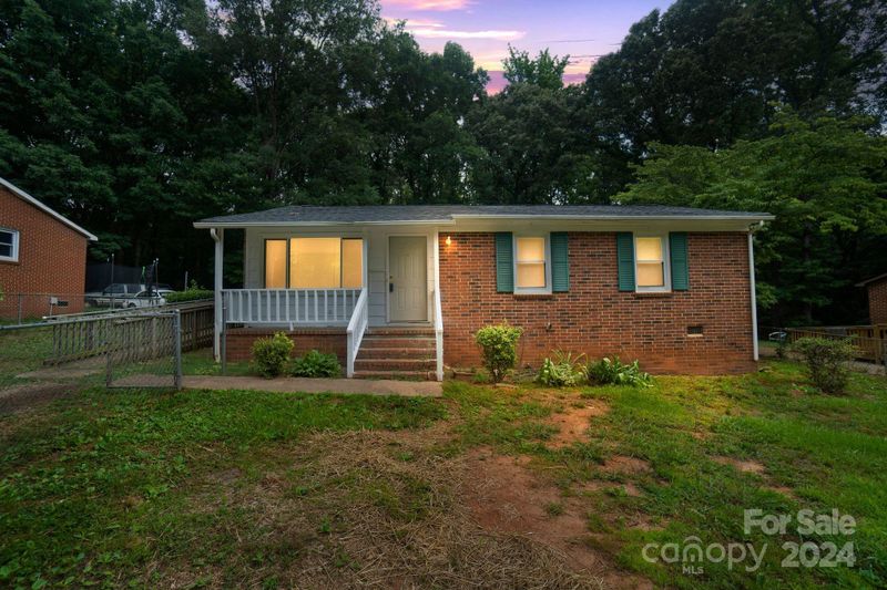121 Hickory Ln, York, SC 29745