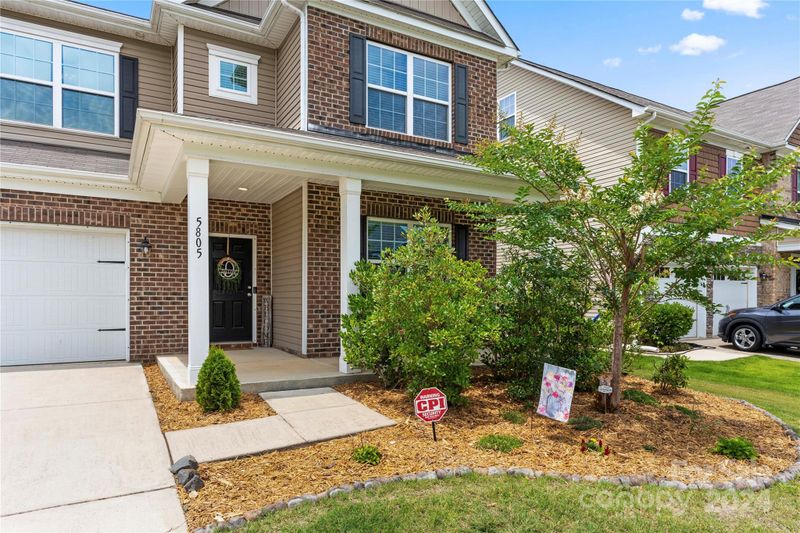5805 Castlecove Rd, Charlotte, NC 28273