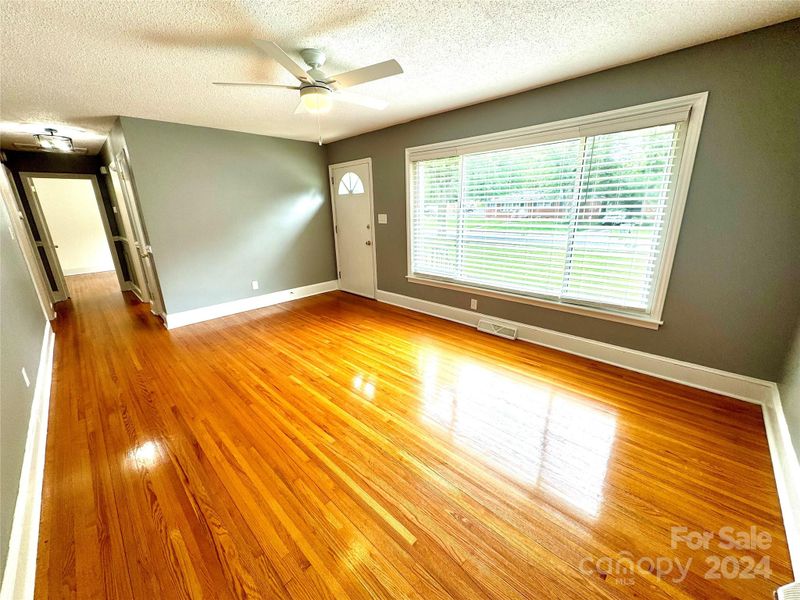 1129 Tarrington Ave, Charlotte, NC 28205