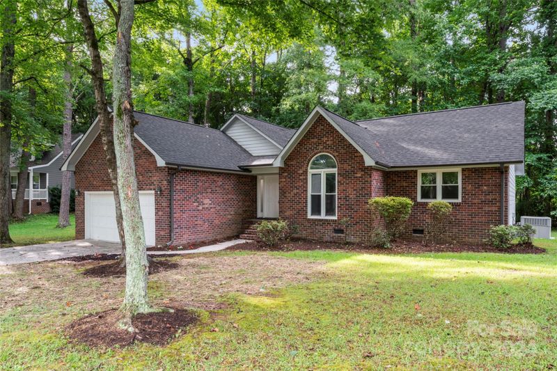 200 Colonial Ave, Concord, NC 28025