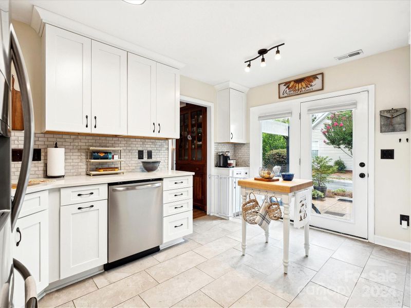 6100 Eisenhower Ln, Indian Trail, NC 28079