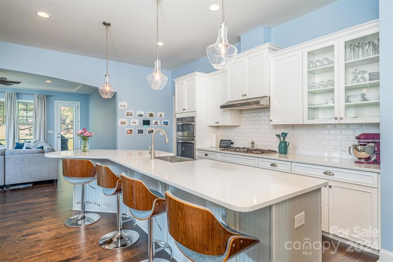211 Hollyhock Dr, Matthews, NC 28104