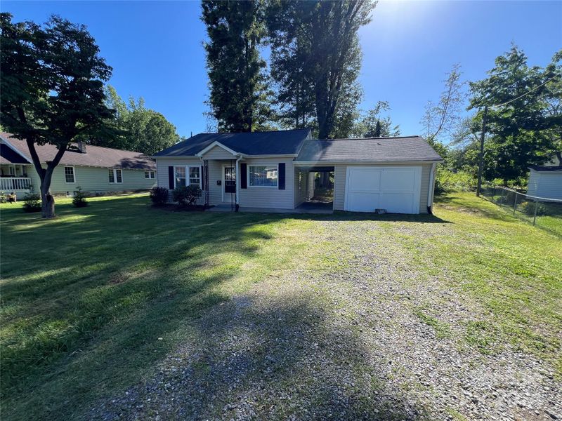 238 32nd St SW, Hickory, NC 28602