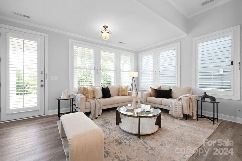 7323 Surprise Ct, Charlotte, NC 28215