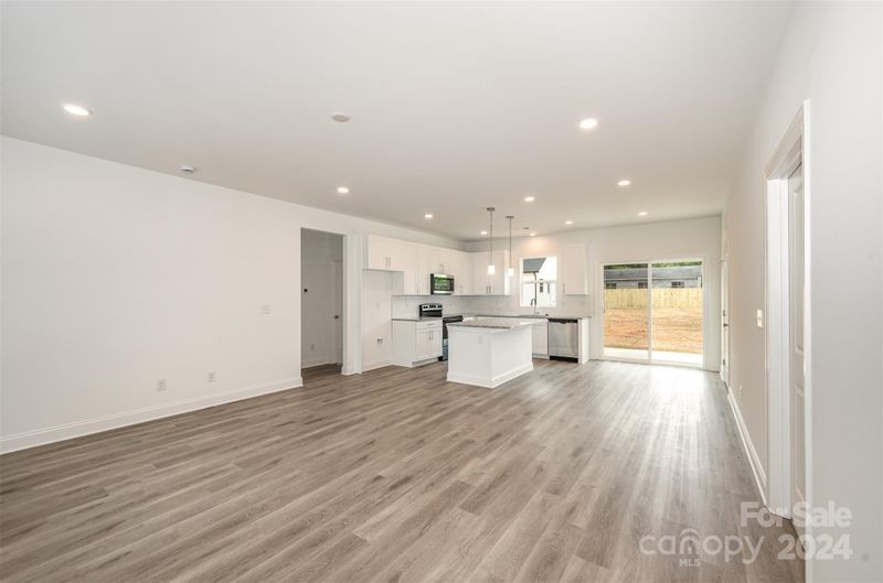 403 W 1st St, Cherryville, NC 28021