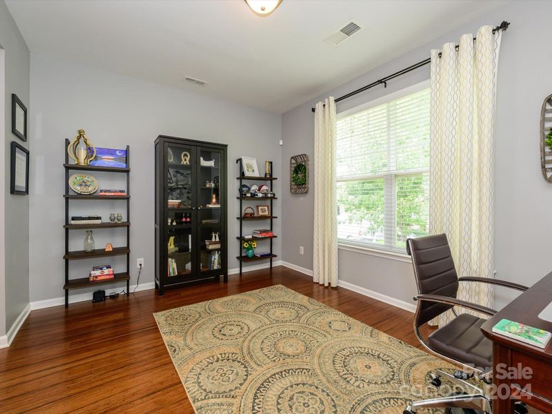 2022 Sugarbush Dr, Charlotte, NC 28214