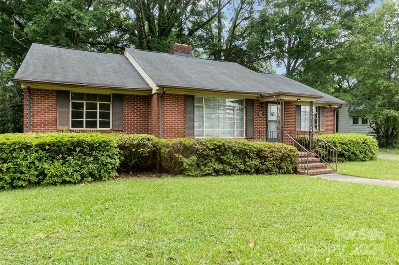 116 S White St, Marshville, NC 28103