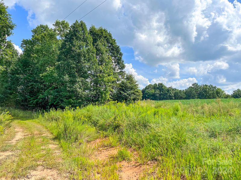 176 Martin Farm Ln, Hiddenite, NC 28636