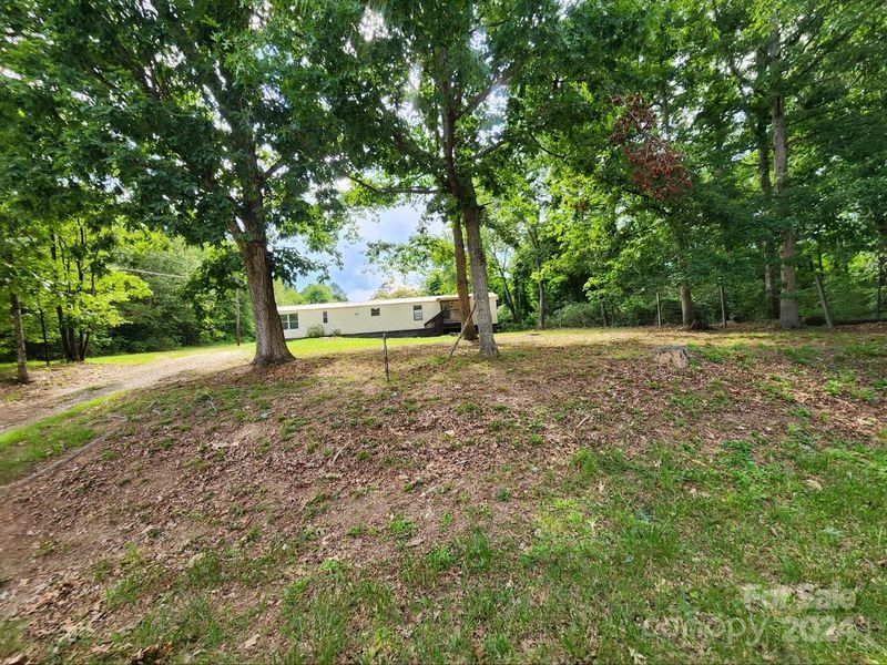 2767 Burnt Leaf Ln, Newton, NC 28658