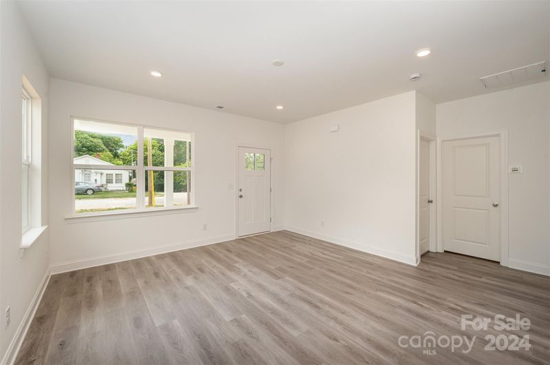 301 C St, Cherryville, NC 28021