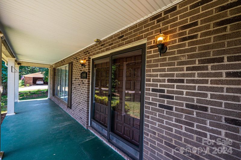 2340 Horseshoe Bend Rd NE, Hickory, NC 28601