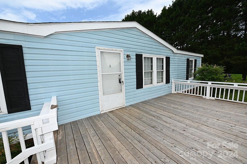 1690 Amy Dr, Conover, NC 28613