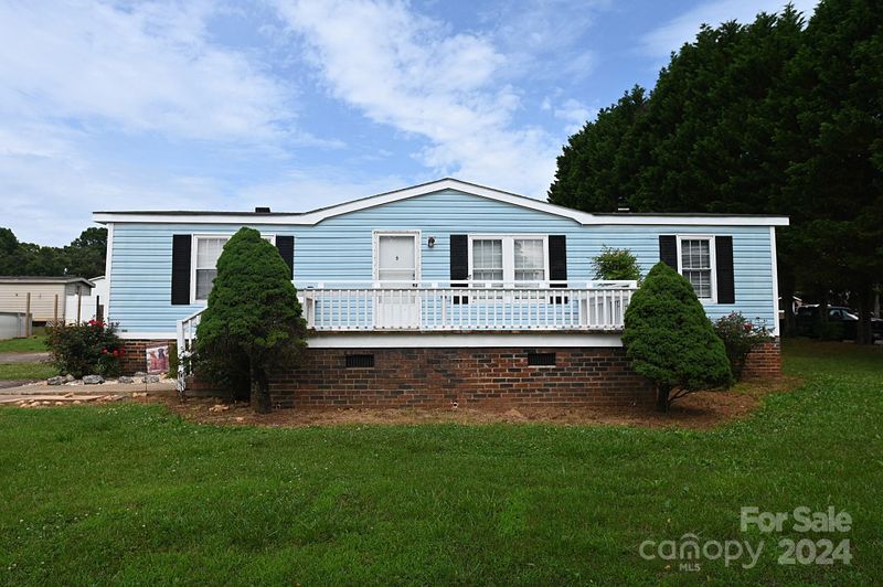 1690 Amy Dr, Conover, NC 28613