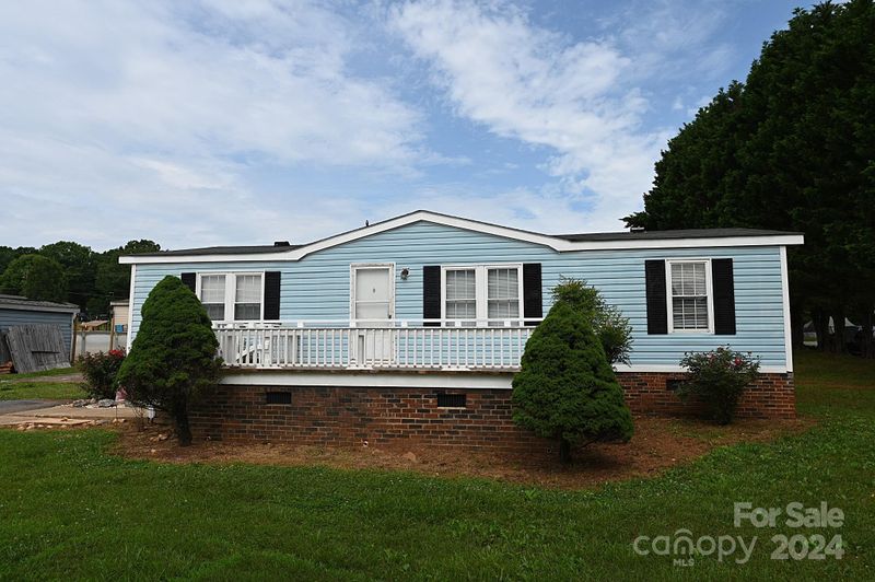 1690 Amy Dr, Conover, NC 28613
