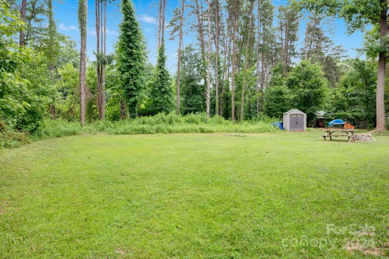 7557 Ivey Meadow Ln, Stanley, NC 28164