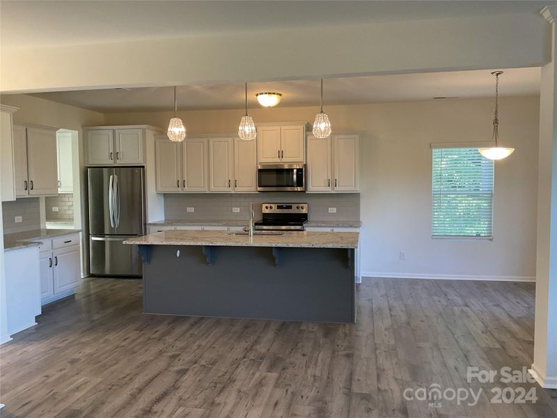 6022 Rye Bank Rd, Charlotte, NC 28215