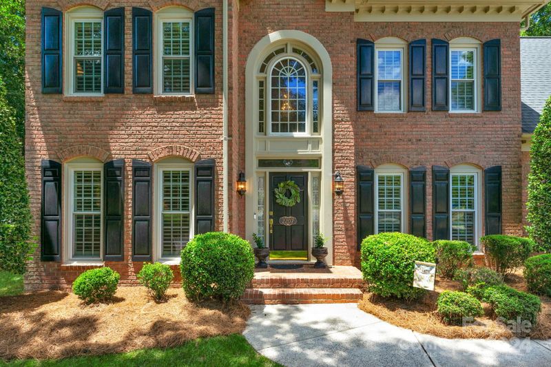 2207 Streatley Ln, Matthews, NC 28105