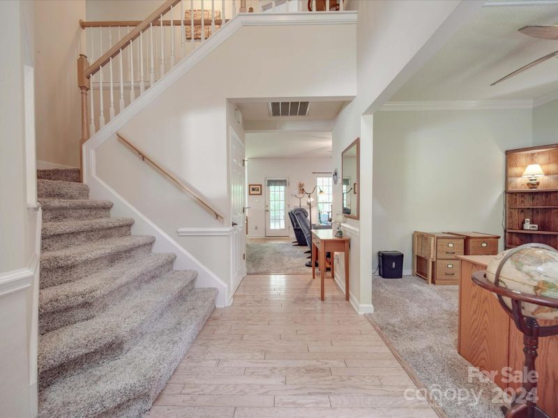 1208 Ashley Creek Dr, Matthews, NC 28105