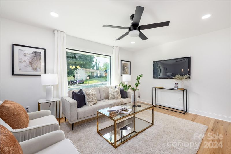 1329 Plumstead Rd, Charlotte, NC 28216