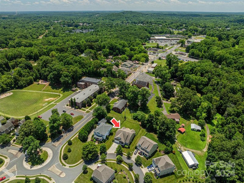 542 Academy St, Mcadenville, NC 28101