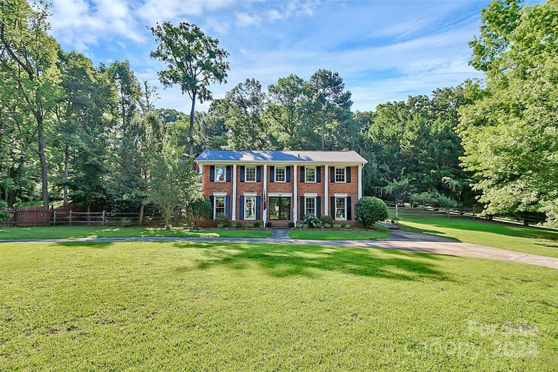 1417 Mclaughlin Dr, Charlotte, NC 28212