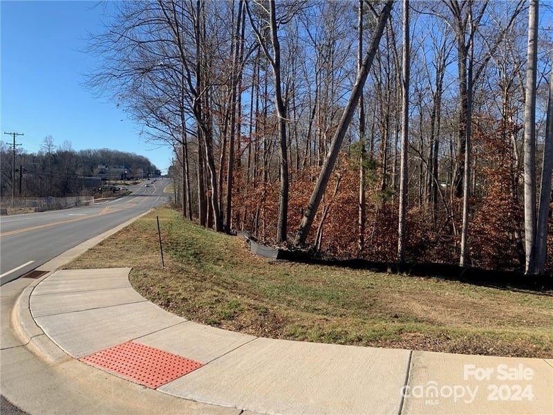 0000 Charlotte Hw, Mooresville, NC 28117