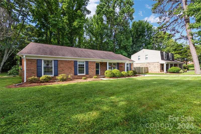 1220 Berry Ridge Rd, Charlotte, NC 28270