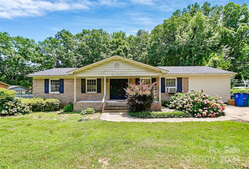200 Ann St, Matthews, NC 28104