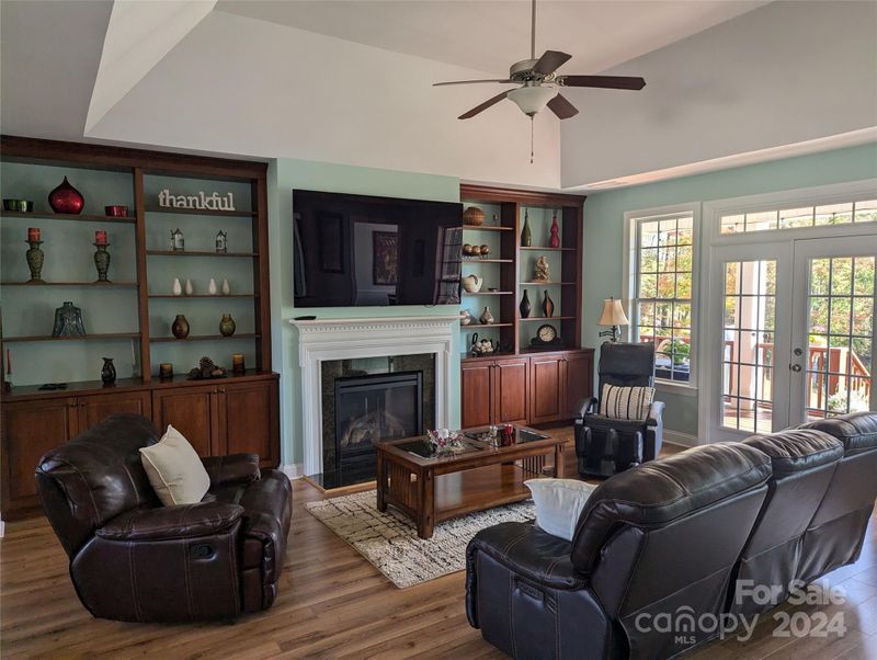 6954 Pin Oaks Dr, Denver, NC 28037