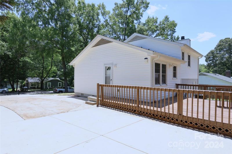 6131 Trotters Ridge Rd, Charlotte, NC 28227