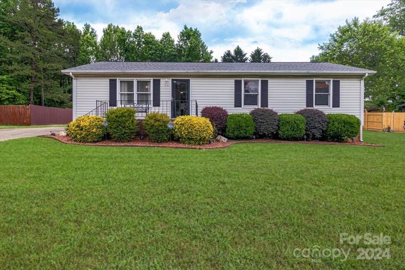 502 W Ormand Ave, Bessemer City, NC 28016