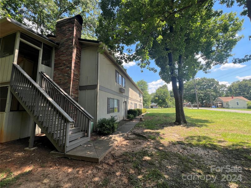 810 10th Street Blvd, Hickory, NC 28601