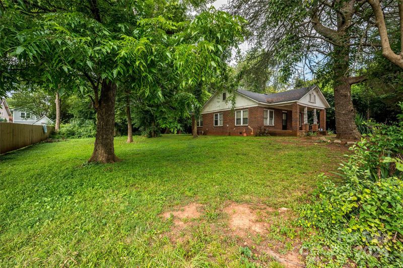 1316 E 35th St, Charlotte, NC 28205