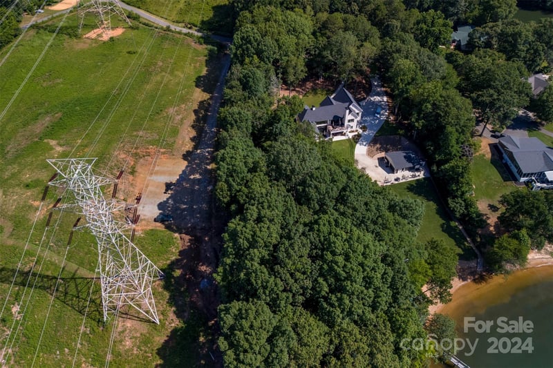 713 Island Point Rd, Mount Holly, NC 28120