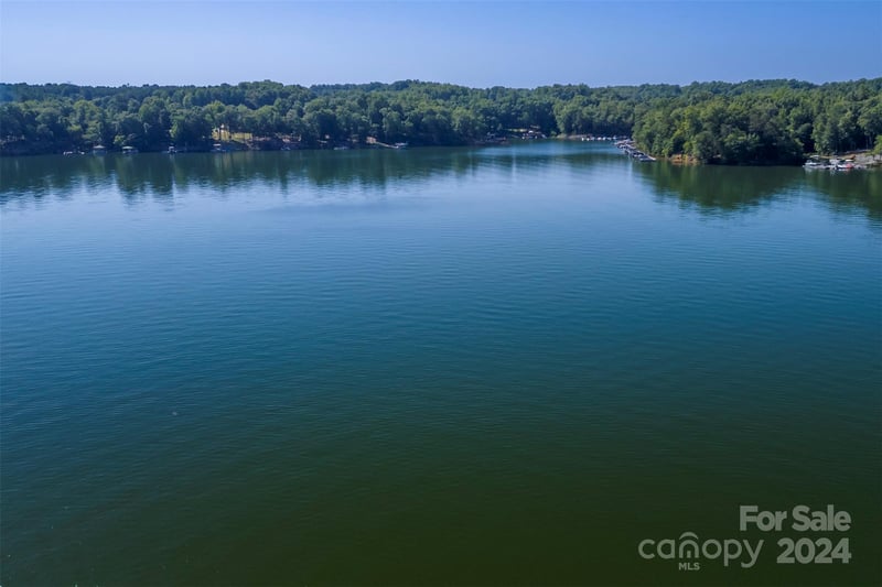 713 Island Point Rd, Mount Holly, NC 28120