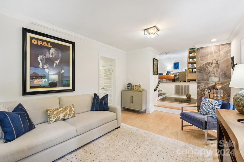 5900 Colchester Pl, Charlotte, NC 28210