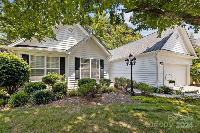 1205 E Arrow Lake Ct E, Fort Mill, SC 29707