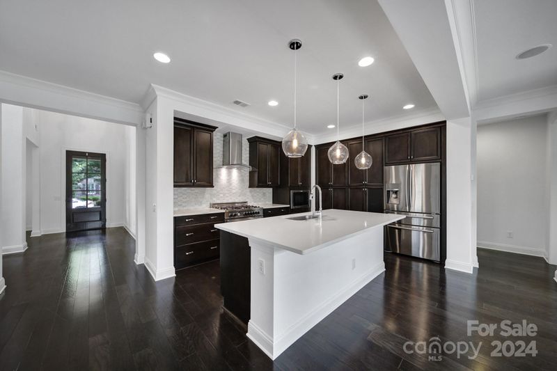 9111 Robbins Preserve Rd, Cornelius, NC 28031