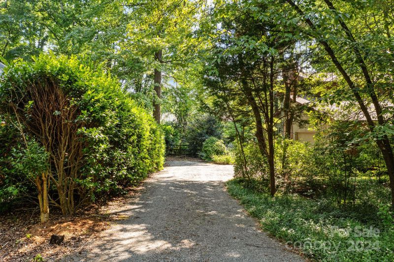 536 Pine Rd, Davidson, NC 28036