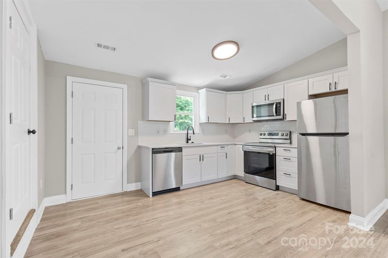 300 Goff St, Charlotte, NC 28208