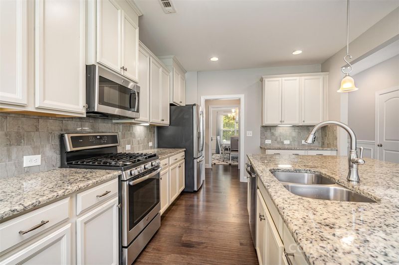 9046 Raven Top Dr, Mint Hill, NC 28227