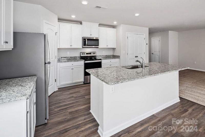 2029 Transatlantic Ave, Charlotte, NC 28215