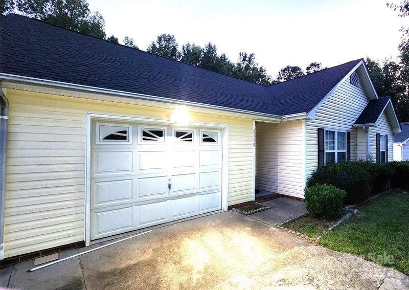 6119 Derek Christopher Ct, Charlotte, NC 28214