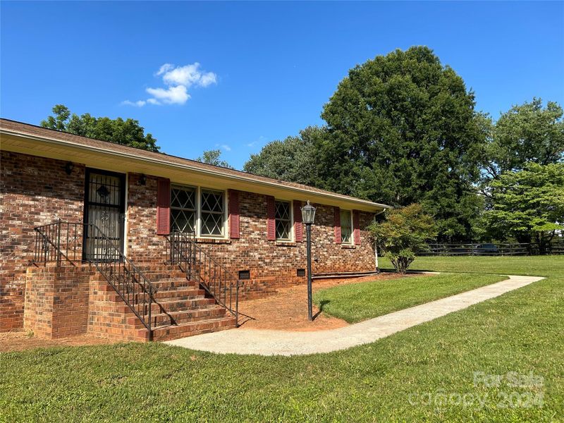 1417 Marjorie Dr, Matthews, NC 28105