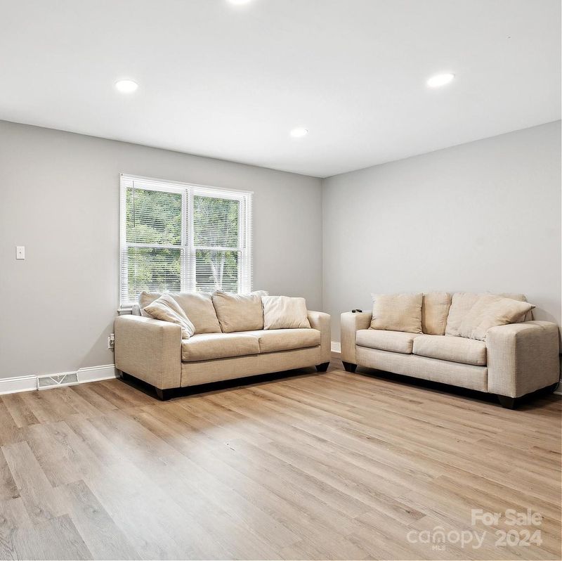 614 Rene Cir, Waxhaw, NC 28173