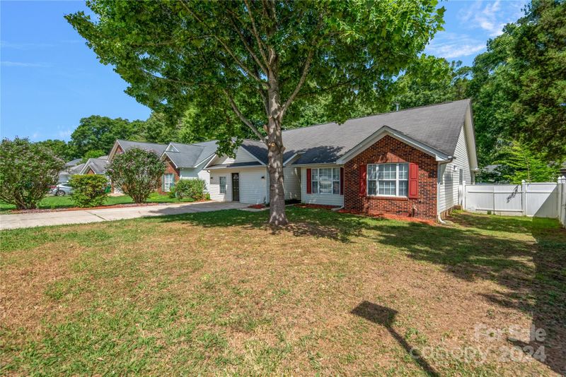3210 Meadow Stone Ct, Charlotte, NC 28273