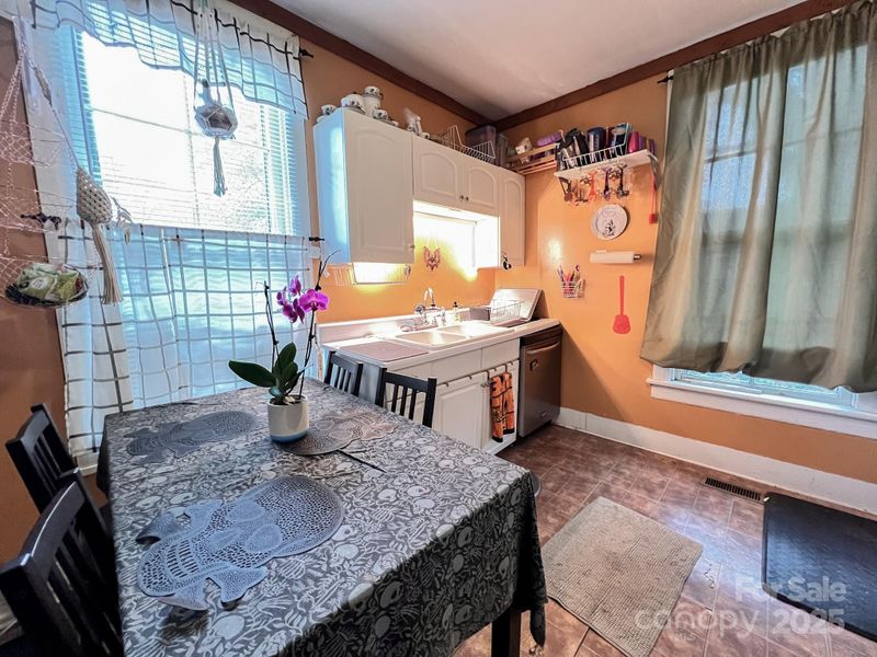 13 Rose St, York, SC 29745