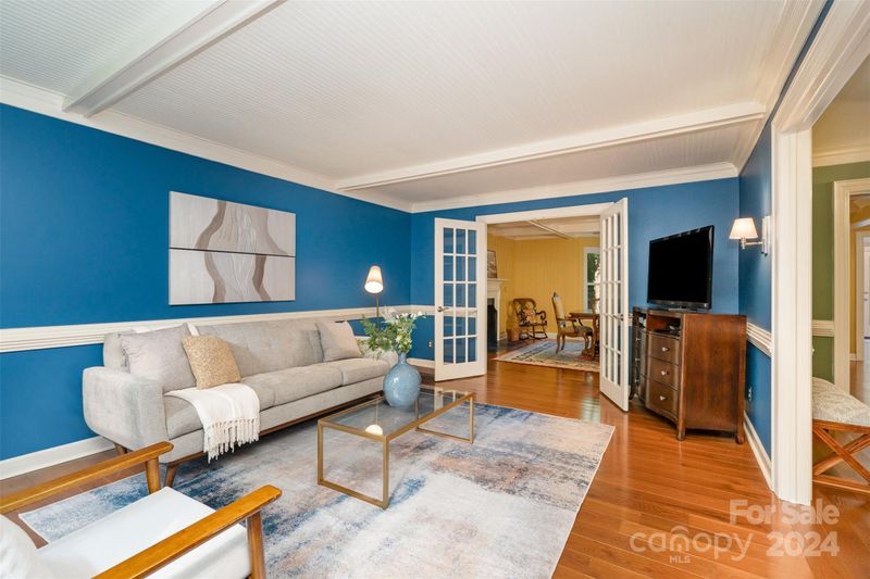 129 Charing Cross Dr, Matthews, NC 28105