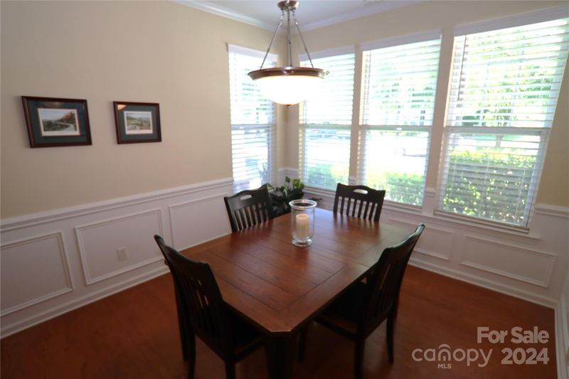 8662 Brookings Dr, Charlotte, NC 28269